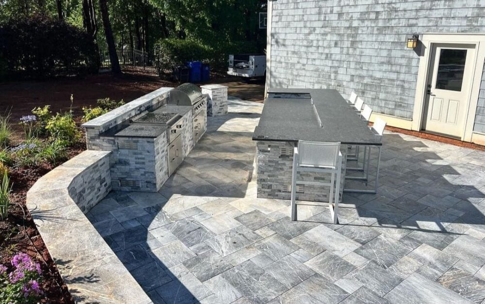 Silvermoz Pavers arrangement by Noda Stone Inc.